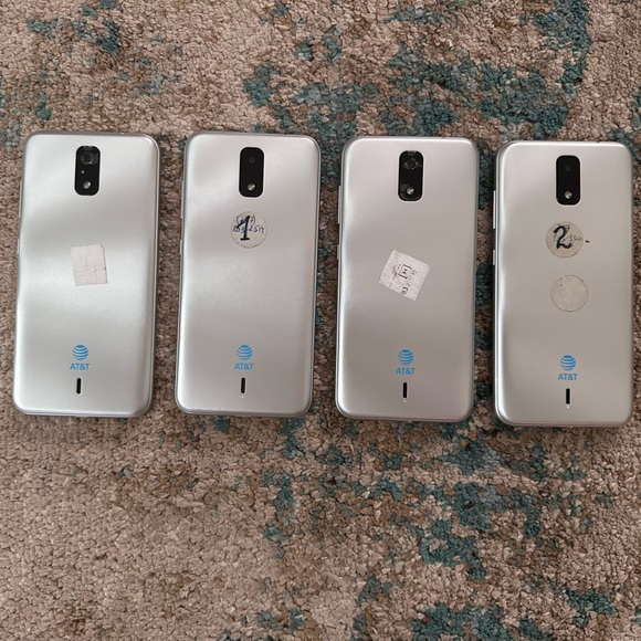 4X AT&T Calypso 2 Satin Silver Unlocked Lot-4 cellphones - Picture 2 of 2